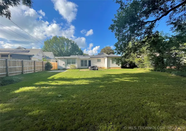 Homes for sale in Ardmore, OK | 1418 3rd Ave Sw, Ardmore, OK 73401 | MLS# 2606197