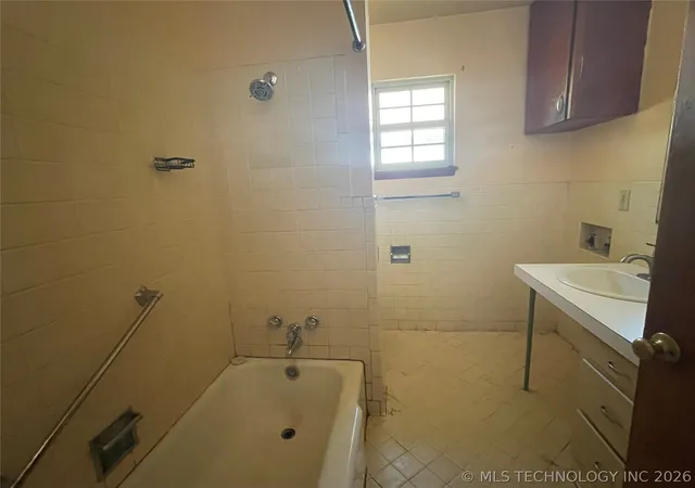 Homes for sale in Atoka, OK | 346 W 8th St, Atoka, OK 74525 | MLS# 2606201