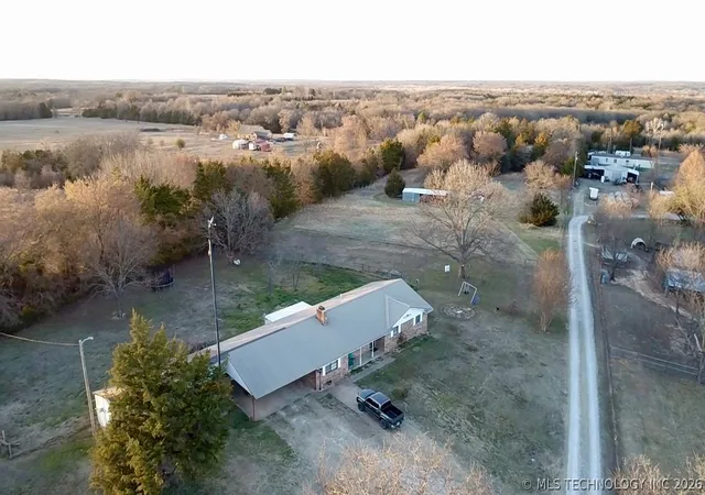 Homes for sale in Marietta, OK | 7172 Reds Rd, Marietta, OK 73448 | MLS# 2605853