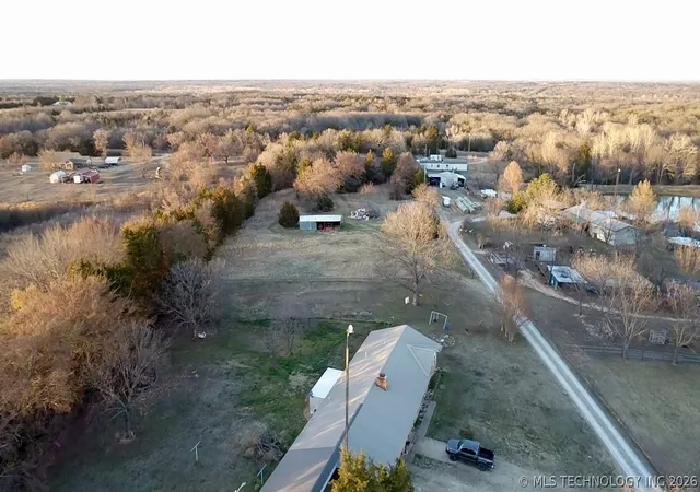 Homes for sale in Marietta, OK | 7172 Reds Rd, Marietta, OK 73448 | MLS# 2605853
