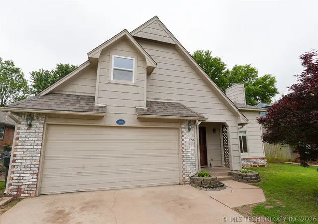Homes for sale in Glenpool, OK | 1104 E 137th St, Glenpool, OK 74033 | MLS# 2606315