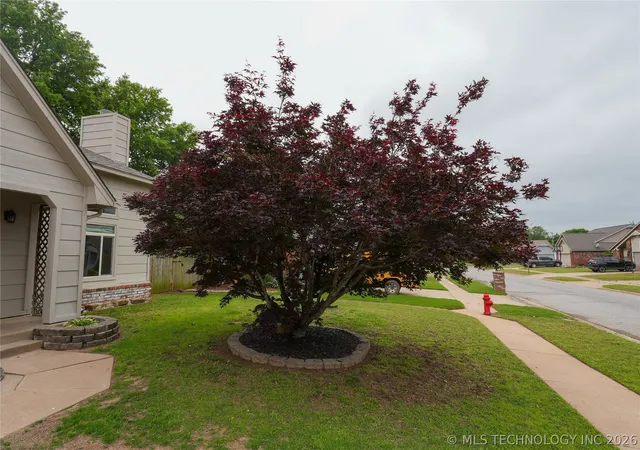Homes for sale in Glenpool, OK | 1104 E 137Th St, Glenpool, OK 74033 | MLS# 2606315