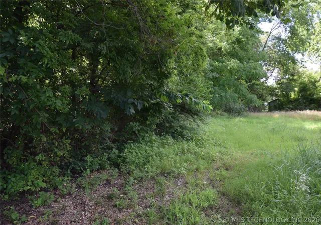 Homes for sale in Stilwell, OK | 320 E Oak St, Stilwell, OK 74960 | MLS# 2606374