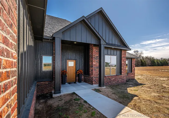 Photo 1 of Single family home for sale at 17450 County Rd 3539, Ada, OK 74820 | MLS# 2603397 | Listing updated on 2026-08-20