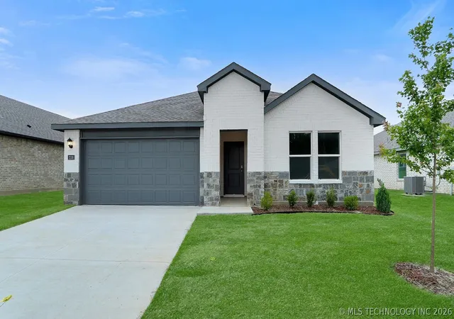 1st image of 2118 E Toledo St, Broken Arrow, OK 74011 | MLS# 2606524