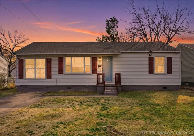 Homes for sale in Tulsa, OK | 707 N 71st Eastavenue, Tulsa, OK 74114 | MLS# 2606427