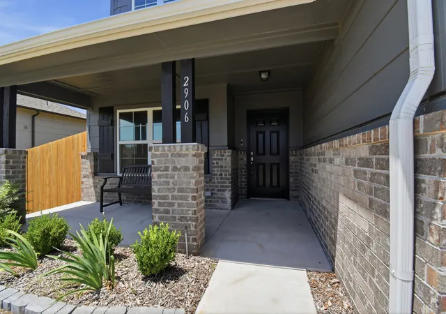 Photo 3 of Sale Pending at 2906 W Albuquerque Pl, Broken Arrow, OK 74011 | MLS# 2606606 | Listing updated on 2026-08-21