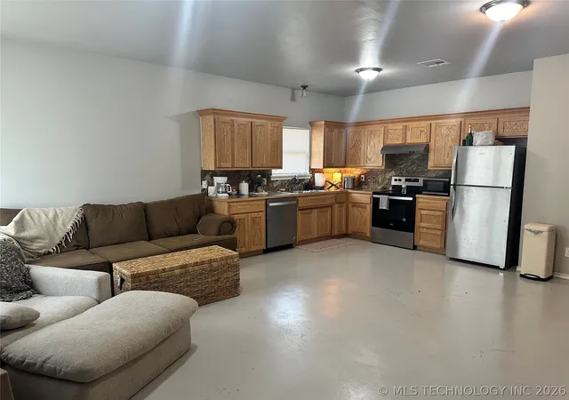 Homes for sale in Ada, OK | 300 E 17th St, Ada, OK 74820 | MLS# 2606263