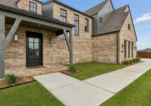 Photo 2 of Single family home for sale at 17564 S 52nd Eastavenue, Bixby, OK 74008 | MLS# 2606661 | Listing updated on 2026-10-06