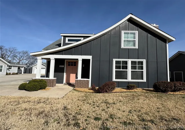1st image of 811 Mclish St, Ardmore, OK 73401 | MLS# 2606302