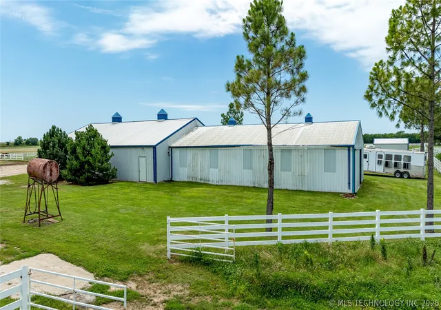 Homes for sale in Fairland, OK | 14701 S 560 Rd, Fairland, OK 74343 | MLS# 2606706