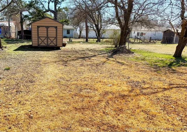 Homes for sale in Holdenville, OK | 715 N Burgess, Holdenville, OK 74848 | MLS# 2606765