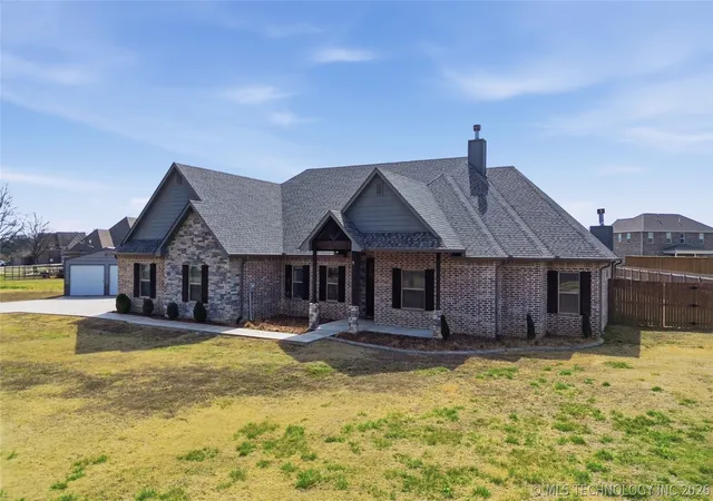 Homes for sale in Pryor, OK | 795 Blue Bird Ln, Pryor, OK 74361 | MLS# 2606730