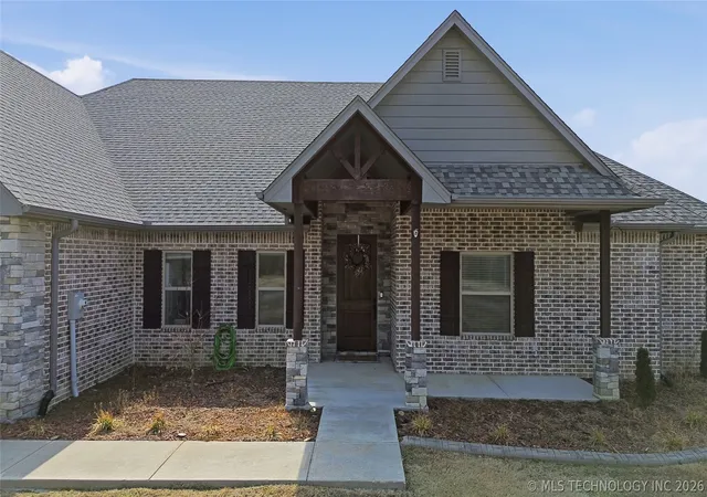Homes for sale in Pryor, OK | 795 Blue Bird Ln, Pryor, OK 74361 | MLS# 2606730