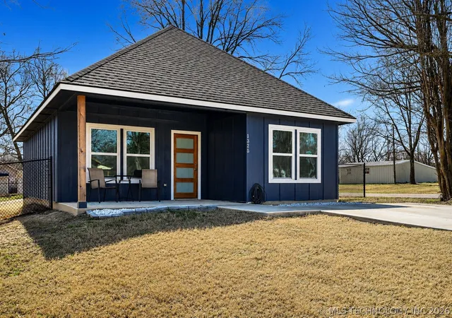 2nd image of 1325 Houston, Durant, OK 74701 | MLS# 2606886