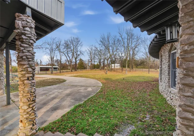 Homes for sale in Sallisaw, OK | 140 W Taylor Dr, Sallisaw, OK 74955 | MLS# 2606520