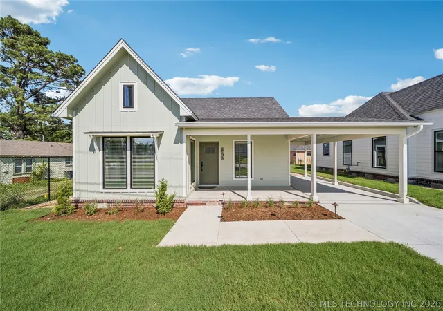 Photo 31 of Sale Pending at 210 S Bluff St, Catoosa, OK 74015 | MLS# 2606961 | Listing updated on 2026-08-25