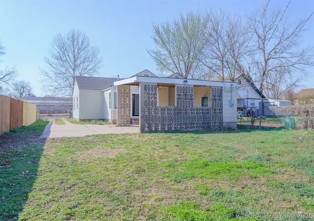 Homes for sale in Tulsa, OK | 523 S 48th Westavenue, Tulsa, OK 74127 | MLS# 2607005