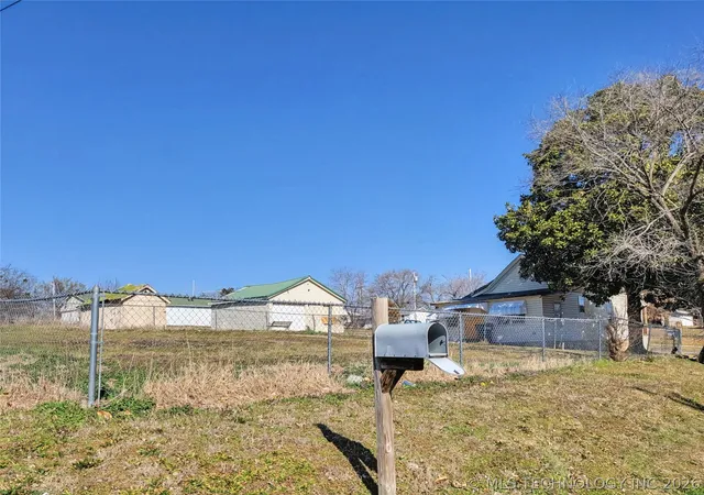 Homes for sale in Tahlequah, OK | 503 W Choctaw St, Tahlequah, OK 74464 | MLS# 2606814