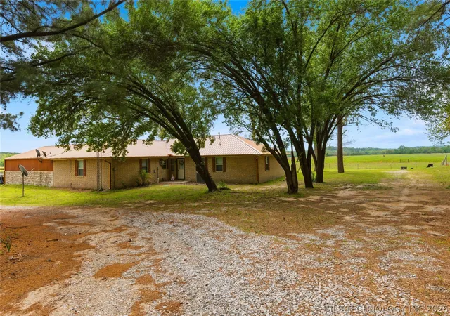 Homes for sale in Sasakwa, OK | 36474 E 1470, Sasakwa, OK 74867 | MLS# 2607045