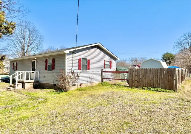 Homes for sale in Stigler, OK | 508 Nw 6th St, Stigler, OK 74462 | MLS# 2606214
