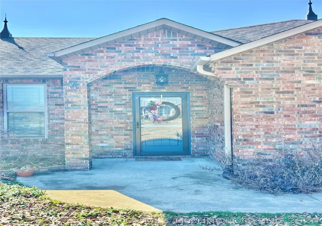 Homes for sale in Stigler, OK | 2010 E Creekside Rd, Stigler, OK 74462 | MLS# 2606561