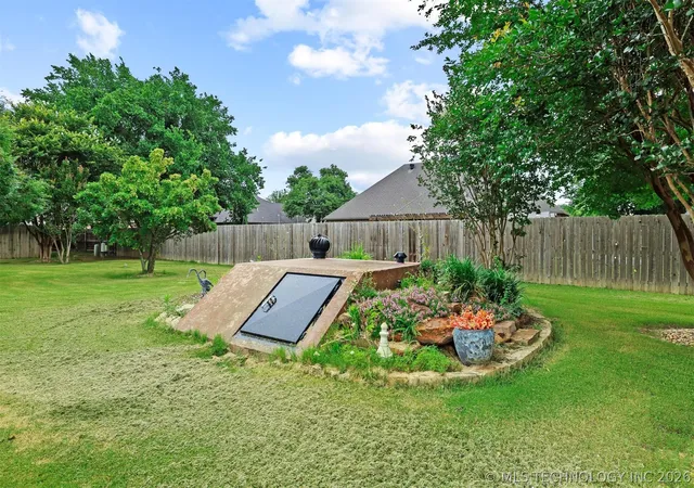 37th image of 1002 Springfield Ct, Durant, OK 74701 | MLS# 2546910