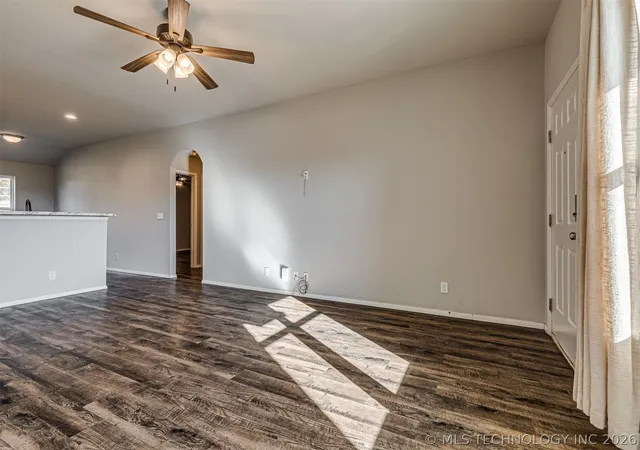 Homes for sale in Coweta, OK | 14852 S 274Th Eastavenue, Coweta, OK 74429 | MLS# 2604603