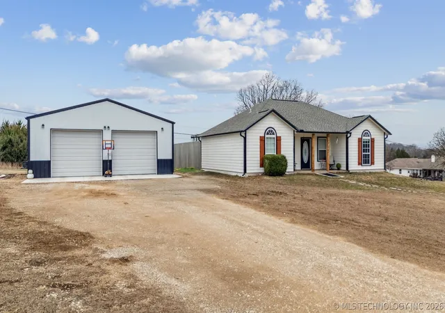 Homes for sale in Cleveland, OK | 4302 W Highland Park Dr, Cleveland, OK 74020 | MLS# 2607299