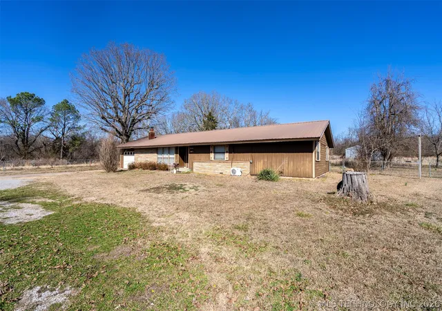 Photo 3 of Sale Pending at 11886 412 Highway, Kansas, OK 74347 | MLS# 2606983 | Listing updated on 2026-09-01