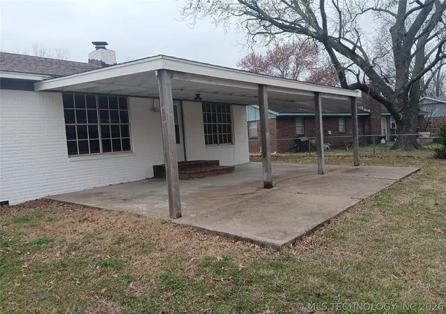2nd image of 1001 S Colonial Dr, Pryor, OK 74361 | MLS# 2607388