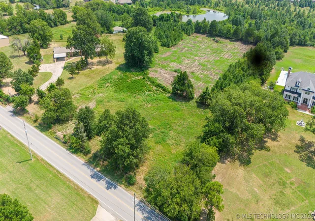 1st image of 2 E 106th St N, Owasso, OK 74055 | MLS# 2607392