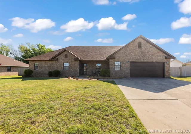 2nd image of 1614 Southern Hills Dr, Ardmore, OK 73401 | MLS# 2607407