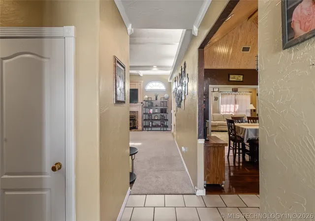 Homes for sale in Ardmore, OK | 1614 Southern Hills Dr, Ardmore, OK 73401 | MLS# 2607407