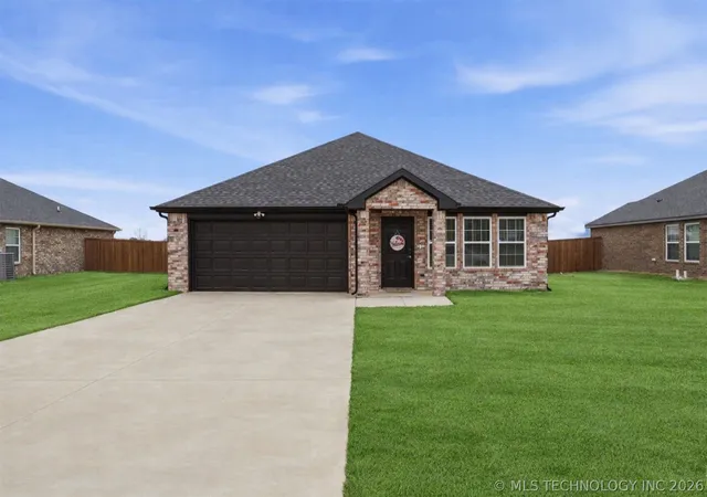 Homes for sale in Durant, OK | 3439 Little John Dr, Durant, OK 74701 | MLS# 2607452