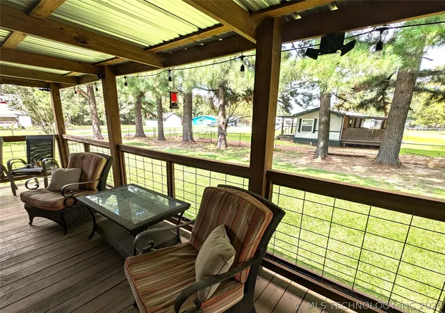 3rd image of 105 Circle Dr, Eufaula, OK 74432 | MLS# 2607490