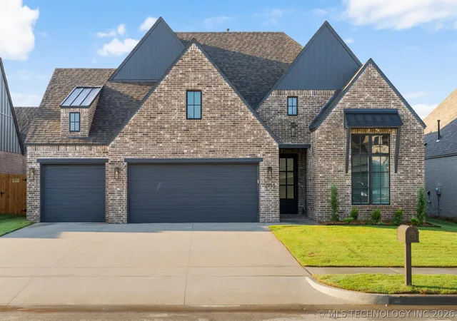 1st image of 2715 W Van Buren Ct, Broken Arrow, OK 74011 | MLS# 2607507