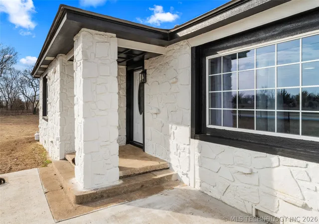 Photo 4 of Single family home for sale at 17090 S 4170 Road, Claremore, OK 74017 | MLS# 2607540 | Listing updated on 2026-06-29