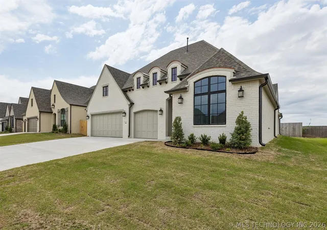 2nd image of 690 E 149th St S, Glenpool, OK 74033 | MLS# 2607570