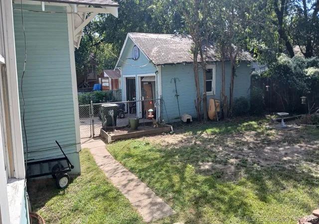 Homes for sale in Muskogee, OK | 2427 Boston St, Muskogee, OK 74401 | MLS# 2607486