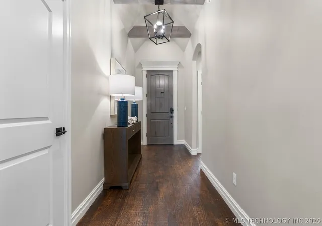 Photo 2 of Sale Pending at 2600 W Twin Oaks St, Broken Arrow, OK 74011 | MLS# 2607701 | Listing updated on 2026-08-20