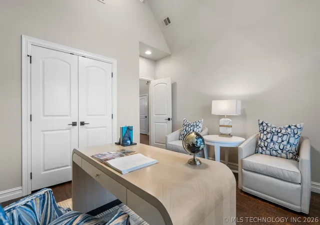 Photo 4 of Sale Pending at 2600 W Twin Oaks St, Broken Arrow, OK 74011 | MLS# 2607701 | Listing updated on 2026-08-20