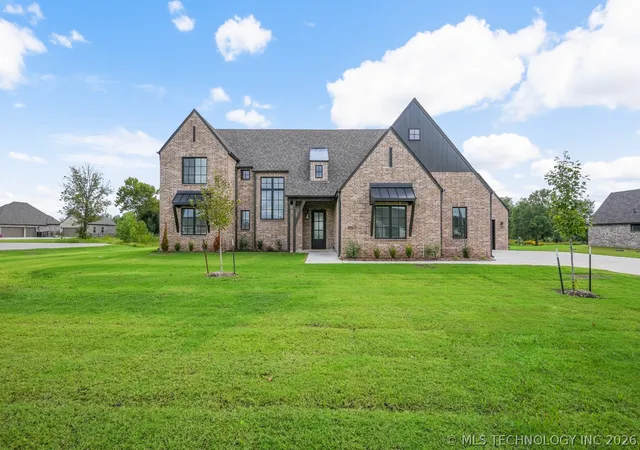 Photo 1 of Single family home for sale at 30601 E 63rd Street S, Broken Arrow, OK 74014 | MLS# 2607735 | Listing updated on 2026-08-20