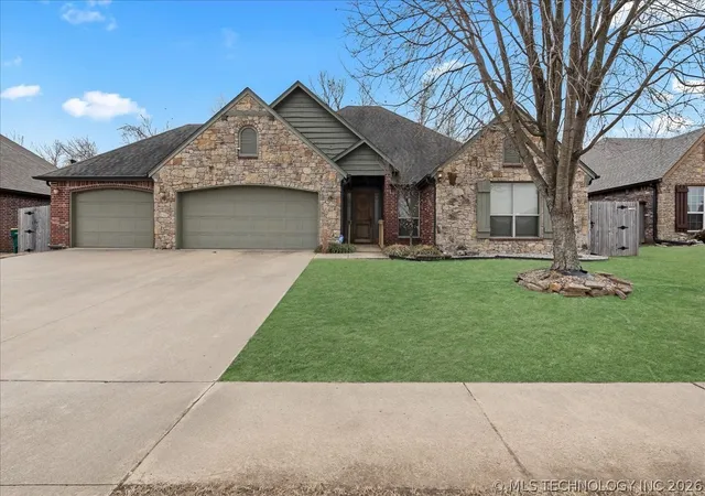 1st image of 1240 W Keeling Ave, Sapulpa, OK 74066 | MLS# 2607445
