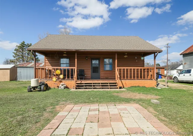 Homes for sale in Bokchito, OK | 117 S Terry, Bokchito, OK 74726 | MLS# 2607803
