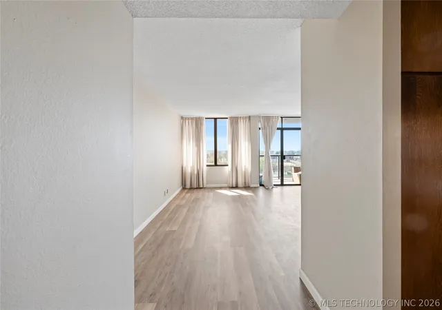 2nd image of 450 W 7Th St #807, Tulsa, OK 74119 | MLS# 2607861