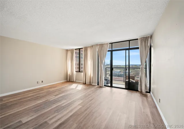 5th image of 450 W 7Th St #807, Tulsa, OK 74119 | MLS# 2607861