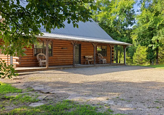 3rd image of 1602 Wyr #71400 Rd, Broken Bow, OK 74728 | MLS# 2607274