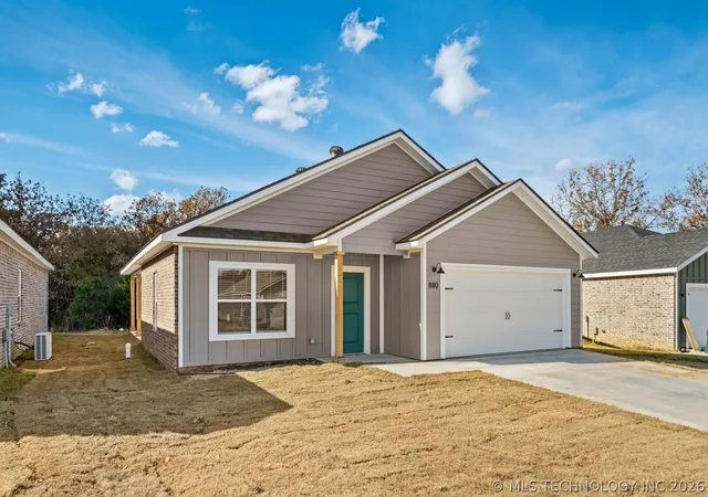 Homes for sale in Watts, OK | 880 Snyder Springs Loop, Watts, OK 74964 | MLS# 2607944