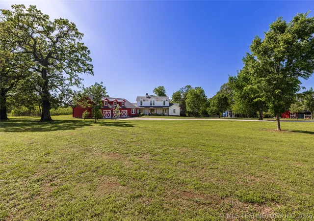 Homes for sale in Claremore, OK | 16300 S 4210 Rd, Claremore, OK 74017 | MLS# 2607616
